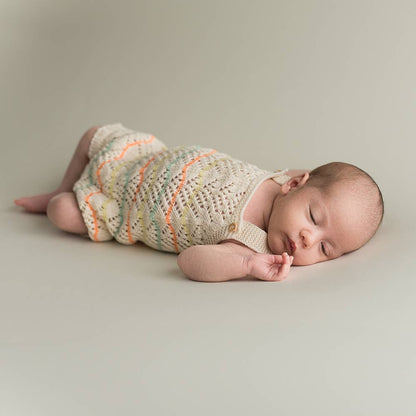 Gestrickter Romper im Lochmuster - Bio
