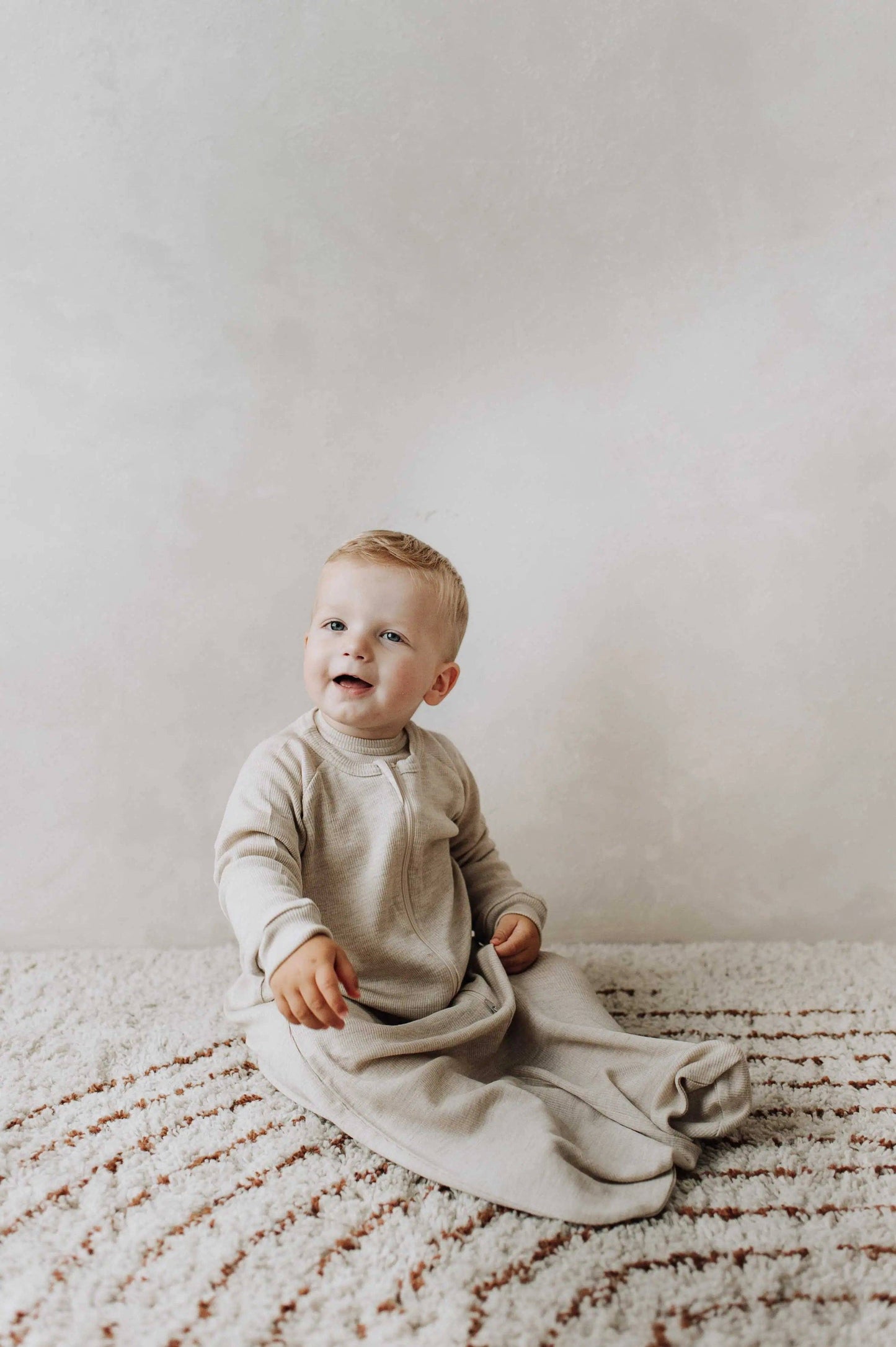 Sleep suit for baby in 100% merino wool
