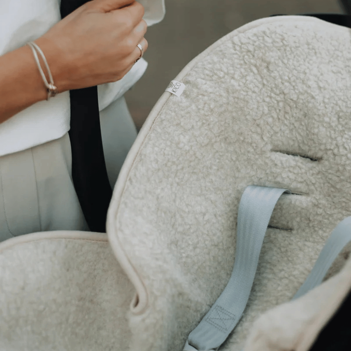 Insert for car seat and stroller in 100% merino wool