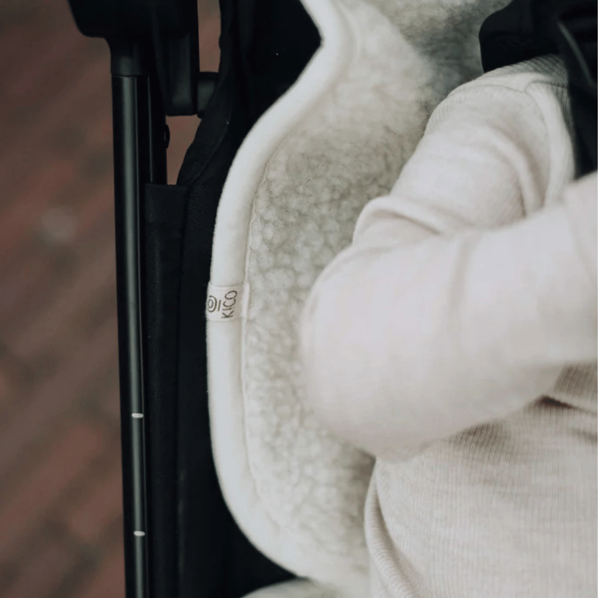 Insert for car seat and stroller in 100% merino wool